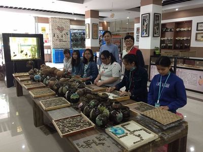 在匠心與行業(yè)之間——美術(shù)系工藝美術(shù)品設(shè)計(jì)專(zhuān)業(yè)畢業(yè)生跟崗實(shí)習(xí)札記